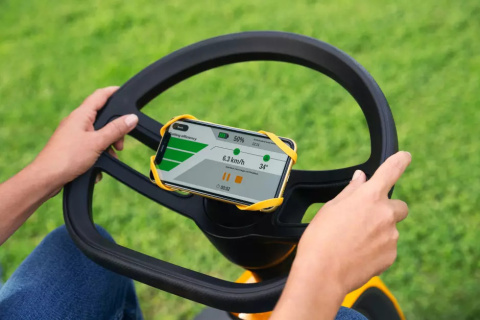Zestaw promocyjny Traktor akumulatorowy STIGA Swift 372e 3x5 Ah + podwójna szybka ładowarka Zestaw promocyjny Traktor akumulatorowy STIGA Swift 372e 3x5 Ah + podwójna szybka ładowarka